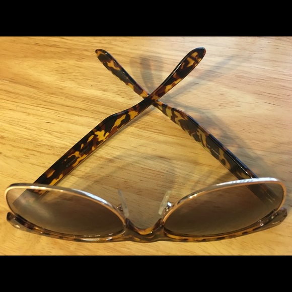 Cotton On Tortoise Shell Half-Frame Waymax Sunnies - Picture 4 of 6